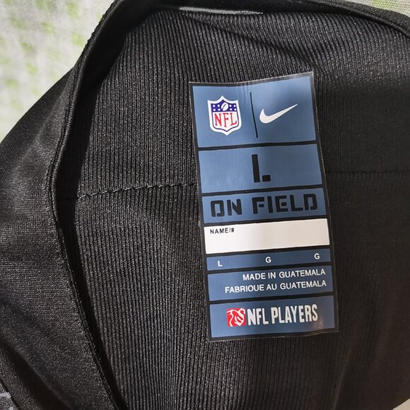 Justin Fields Black Chicago Bears No 1 Jersey - Picture 3 of 11